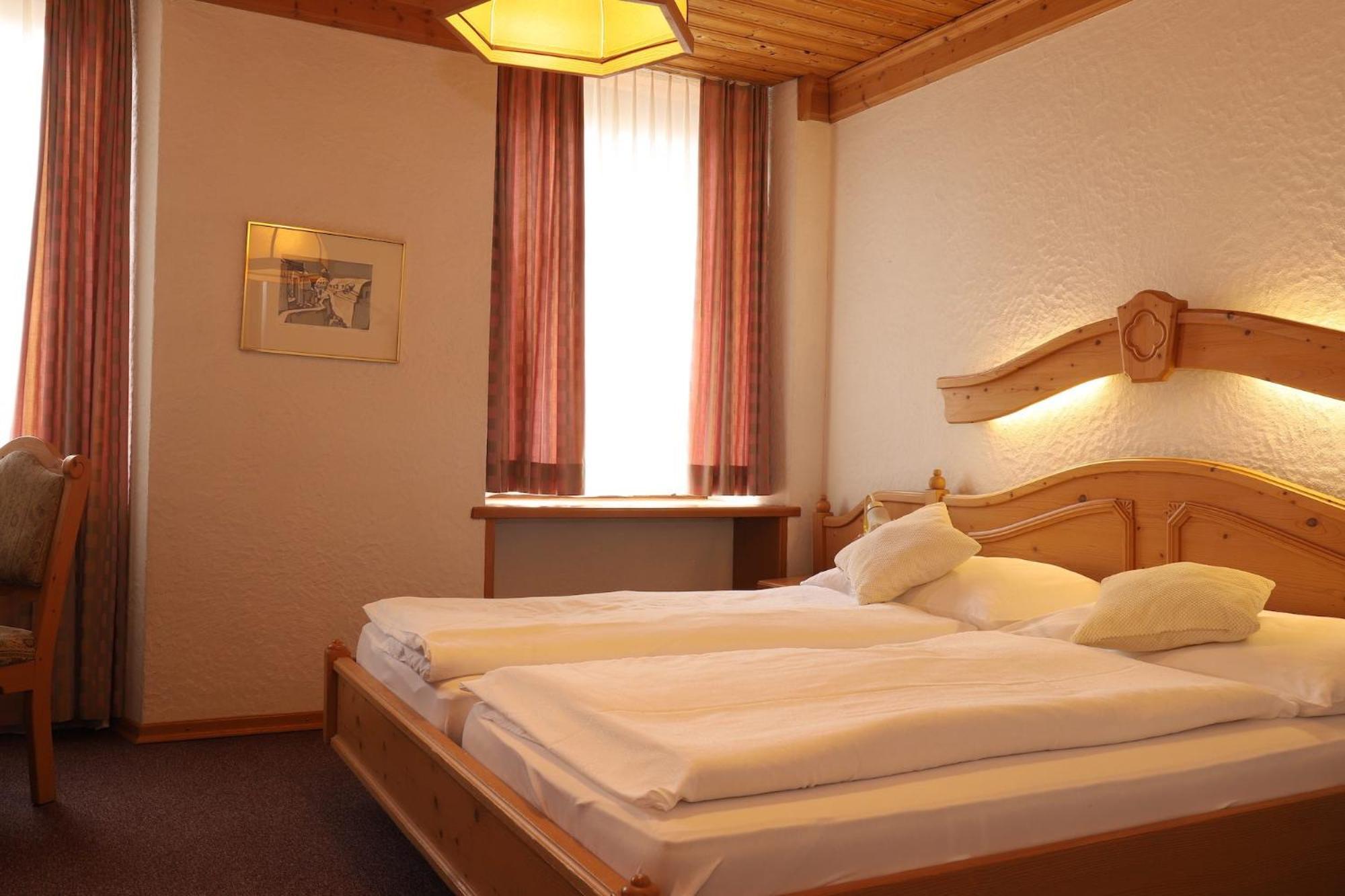 Hotel-Restaurant Weisses Kreuz Breitenbach Dış mekan fotoğraf