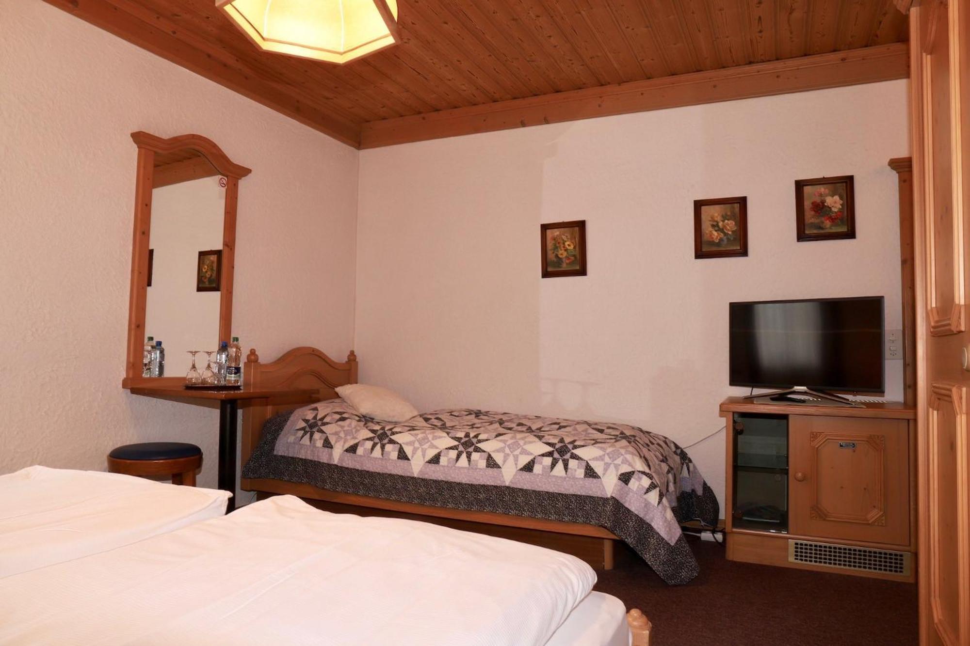 Hotel-Restaurant Weisses Kreuz Breitenbach Dış mekan fotoğraf